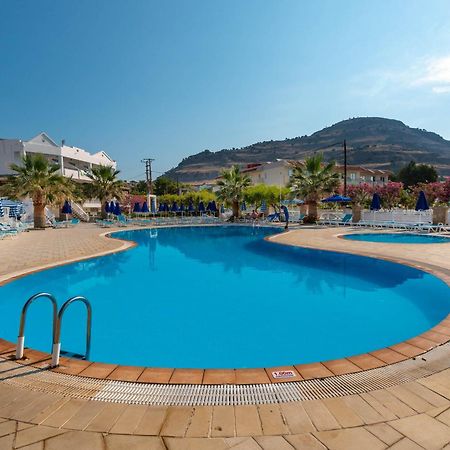 קיוטארי Elvita Beach Hotel מראה חיצוני תמונה
